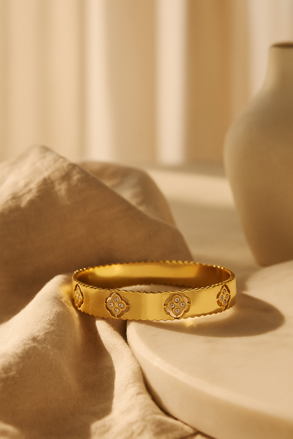 Radiant Clover Gold Bracelet